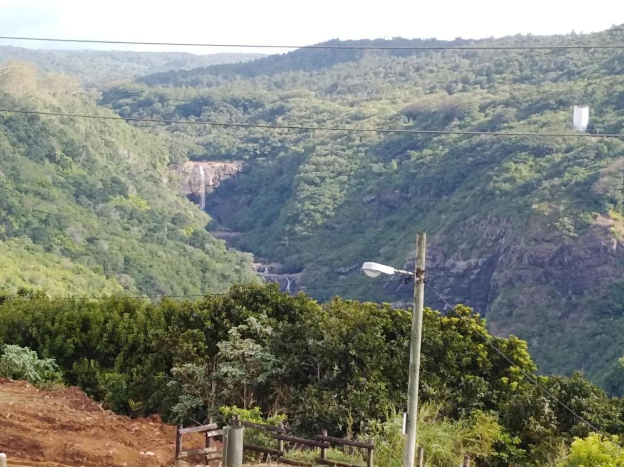 Henrietta Green Discovery B&B Tamarind Falls 7 Cascades מראה חיצוני תמונה